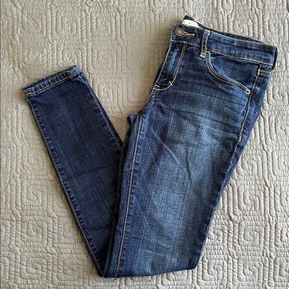 Abercrombie & Fitch Denim - Abercrombie & Fitch Women's Dark Blue Skinny Jeans